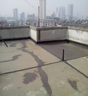 绵竹漏水维修 楼顶漏水是什么原因，楼顶漏水维修方法是什么?